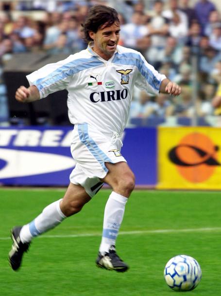 Mancini gioca con la Lazio dal 1997 al 2000, ultima squadra italiana in cui ha militato (Ap)